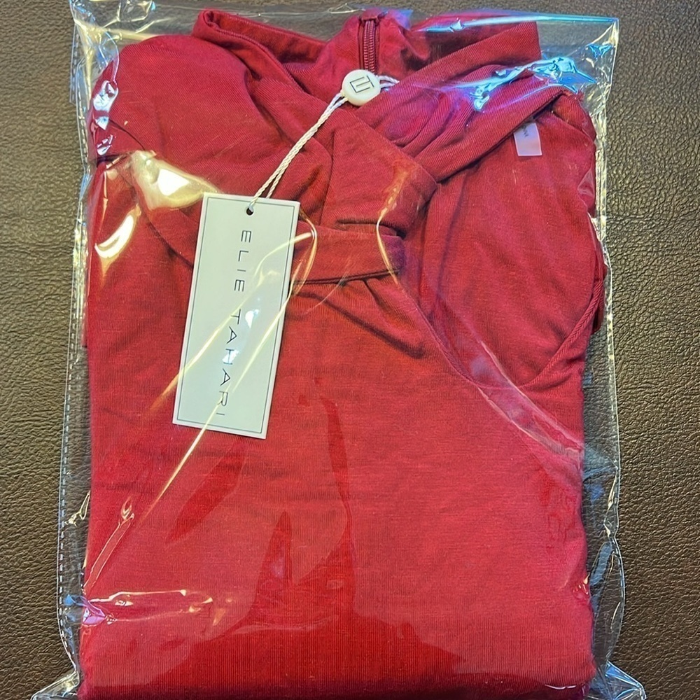 Elie Tahari Red Twist Mock Neck Top Large - Picture 8 of 9